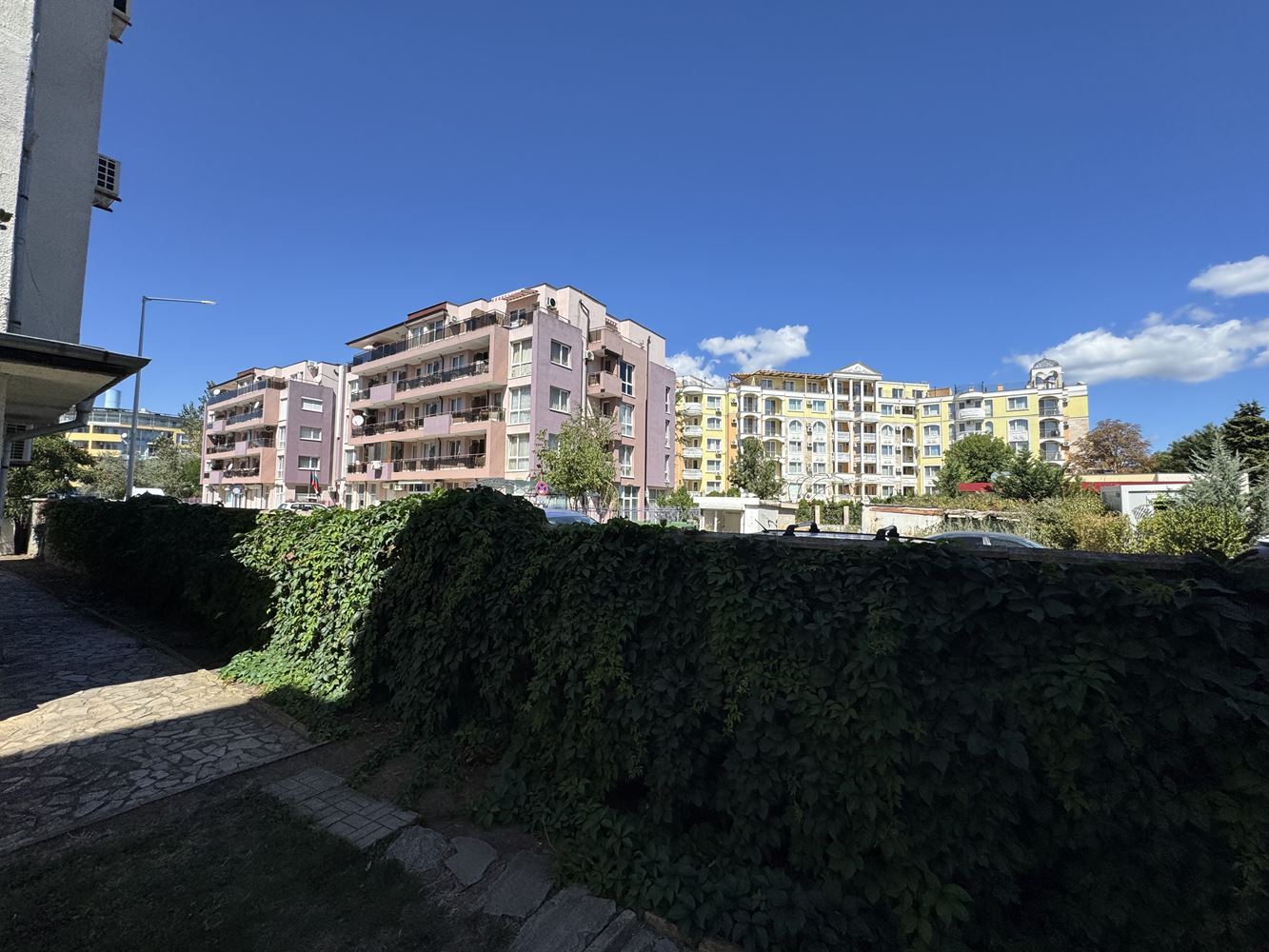 Útulný apartmán s jednou ložnicí v srdci Slunečného pobřeží v komplexu s vynikající infrastrukturou