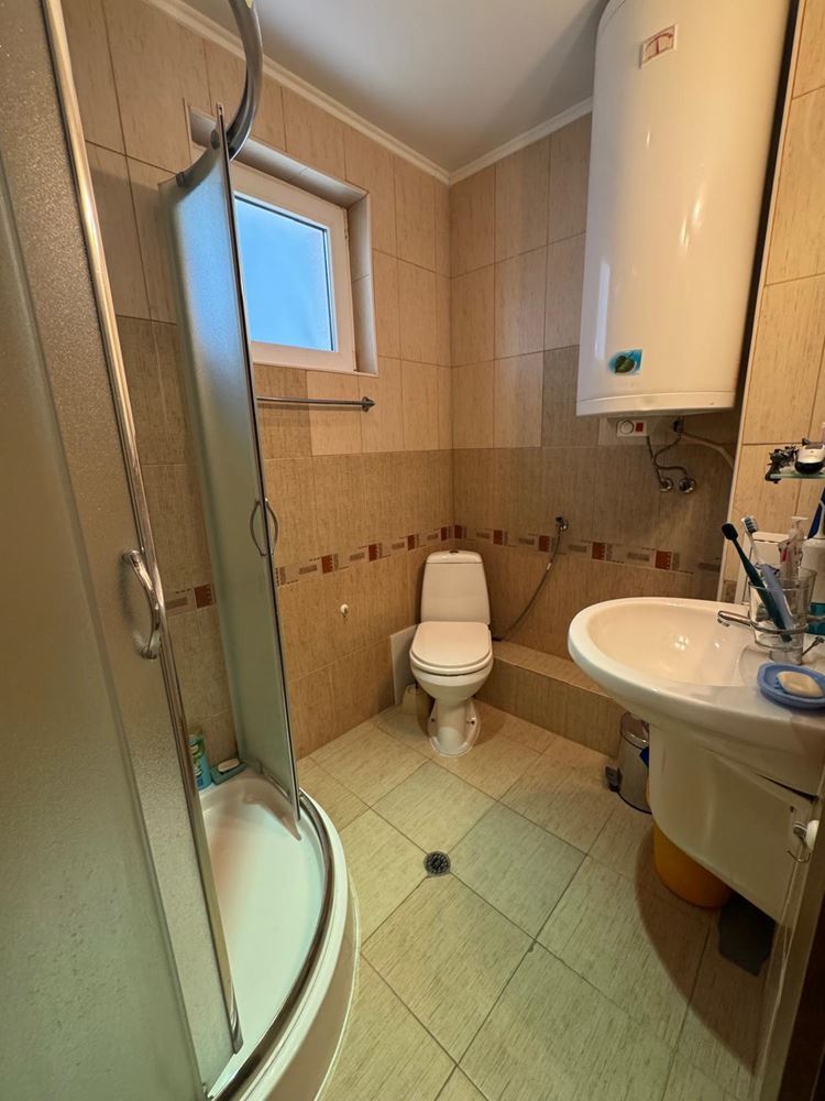 Krásný dvoupokojový apartmán v Pomorie – pouhých 100 metrů od moře, útulný a komfortní, ve výborném stavu