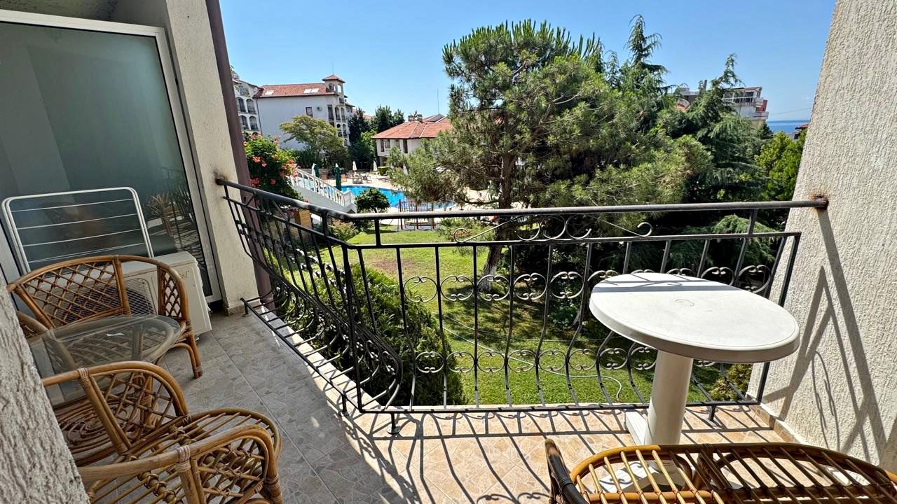 Útulný apartmán s jednou ložnicí v udržovaném komplexu – komfort, klid a vynikající podmínky pro odpočinek
