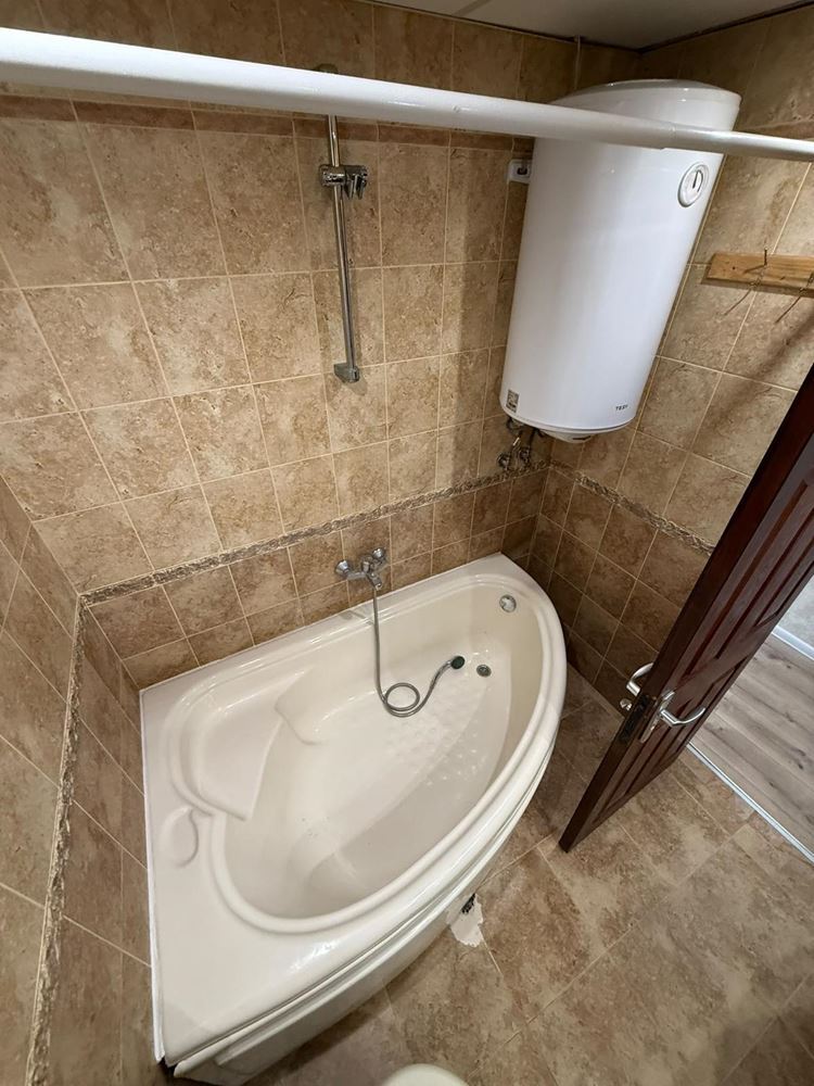 Stylové studio ve Sveti Vlasu – 200 m od moře, s bazénem a připravené k nastěhování