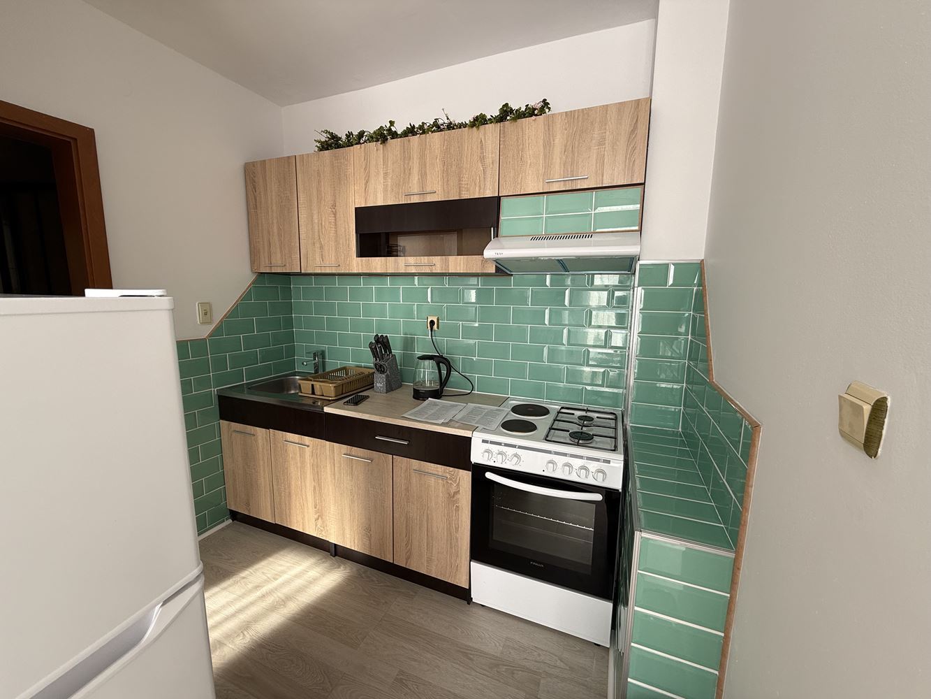 Byt s jednou ložnicí a terasou v Slunečném Pobřeží – komfort a celoroční bezpečí