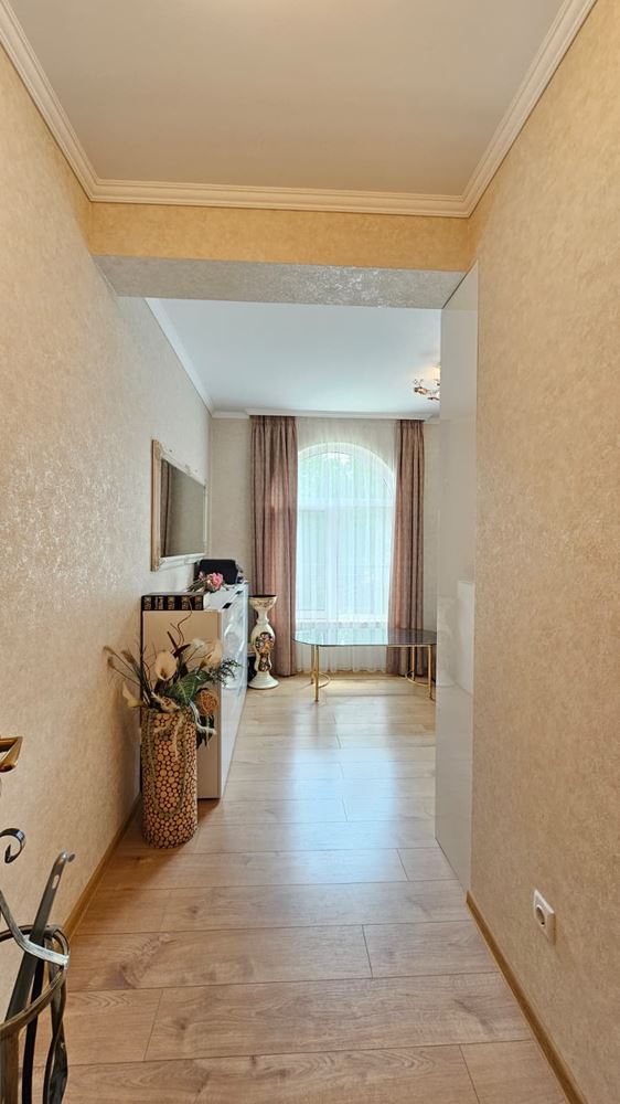 Prostorný penthouse s panoramatickou terasou a saunou v moderním rezidenčním komplexu v Slunečné pobřeží