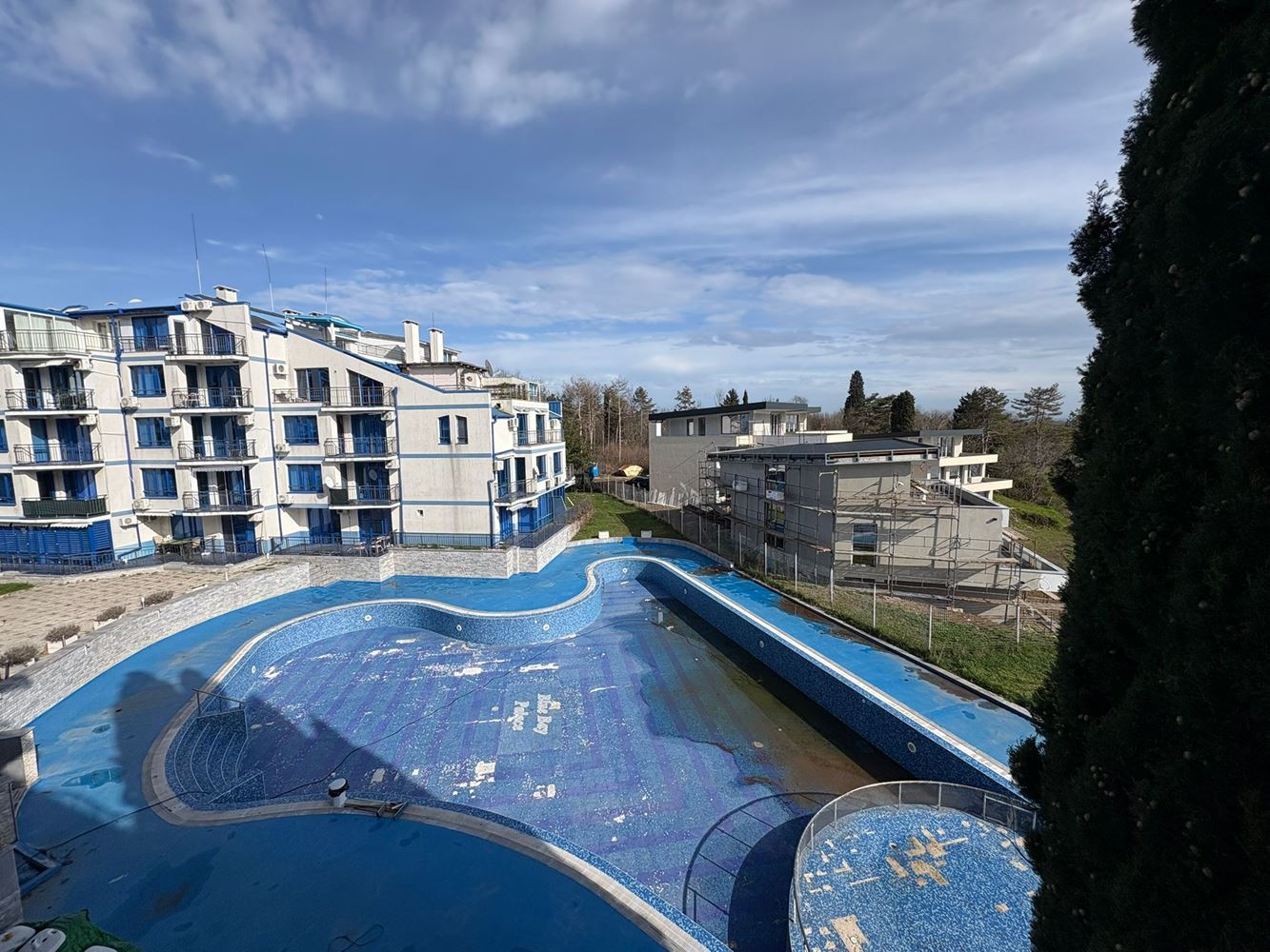 Prostorný dvoupokojový apartmán na první linii moře v Pomorie