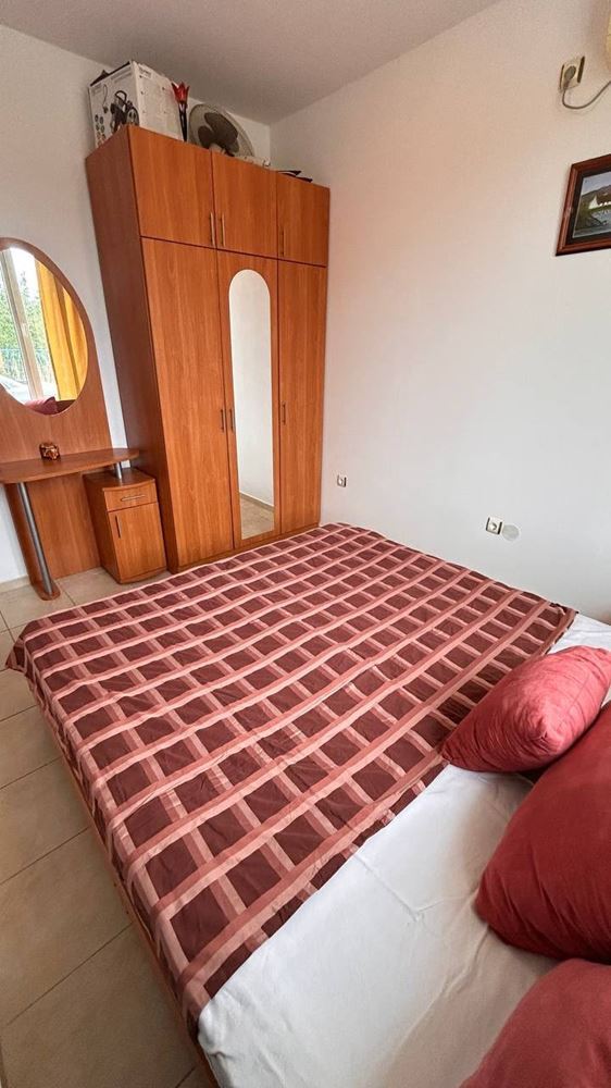 Prostorný apartmán se dvěma ložnicemi v uzavřeném komplexu na Slunečném pobřeží