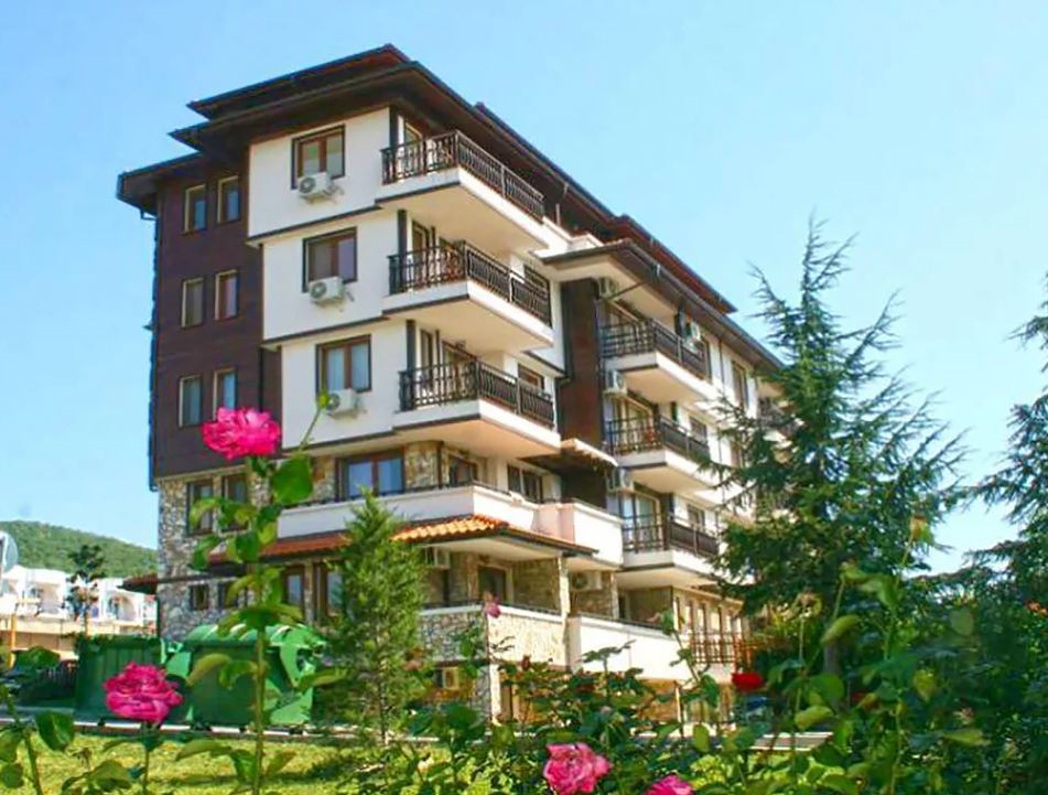 Prostorný byt se 2 ložnicemi v butik komplexu jen pár metrů od moře ve Sveti Vlas 