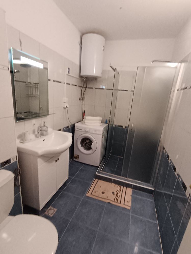 První linie u moře v Nesebaru – apartmán s jednou ložnicí s přímým výhledem na moře, připravený k nastěhování