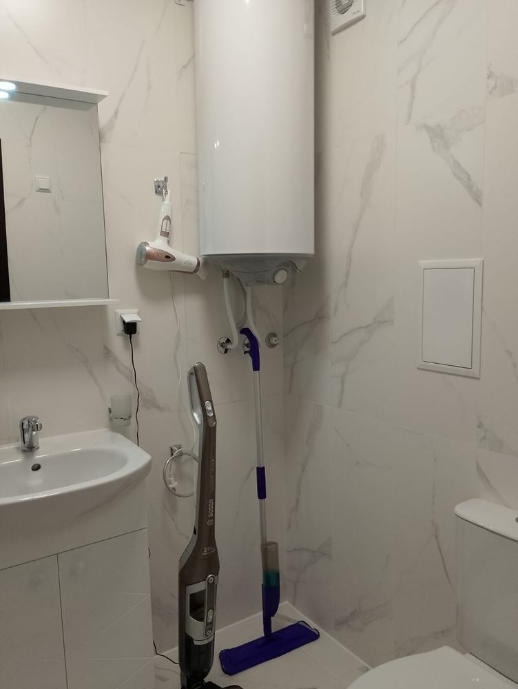 Luxusní třípokojový byt s panoramatickým výhledem na moře a hory v exkluzivním komplexu ve Sveti Vlasu