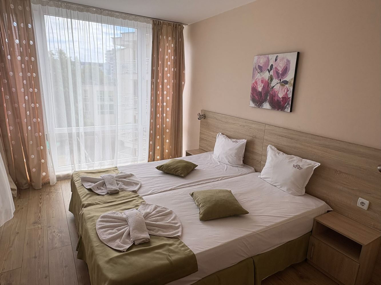 Apartmán s jednou ložnicí 300 m od moře ve Slunečném pobřeží – vynikající investice u moře