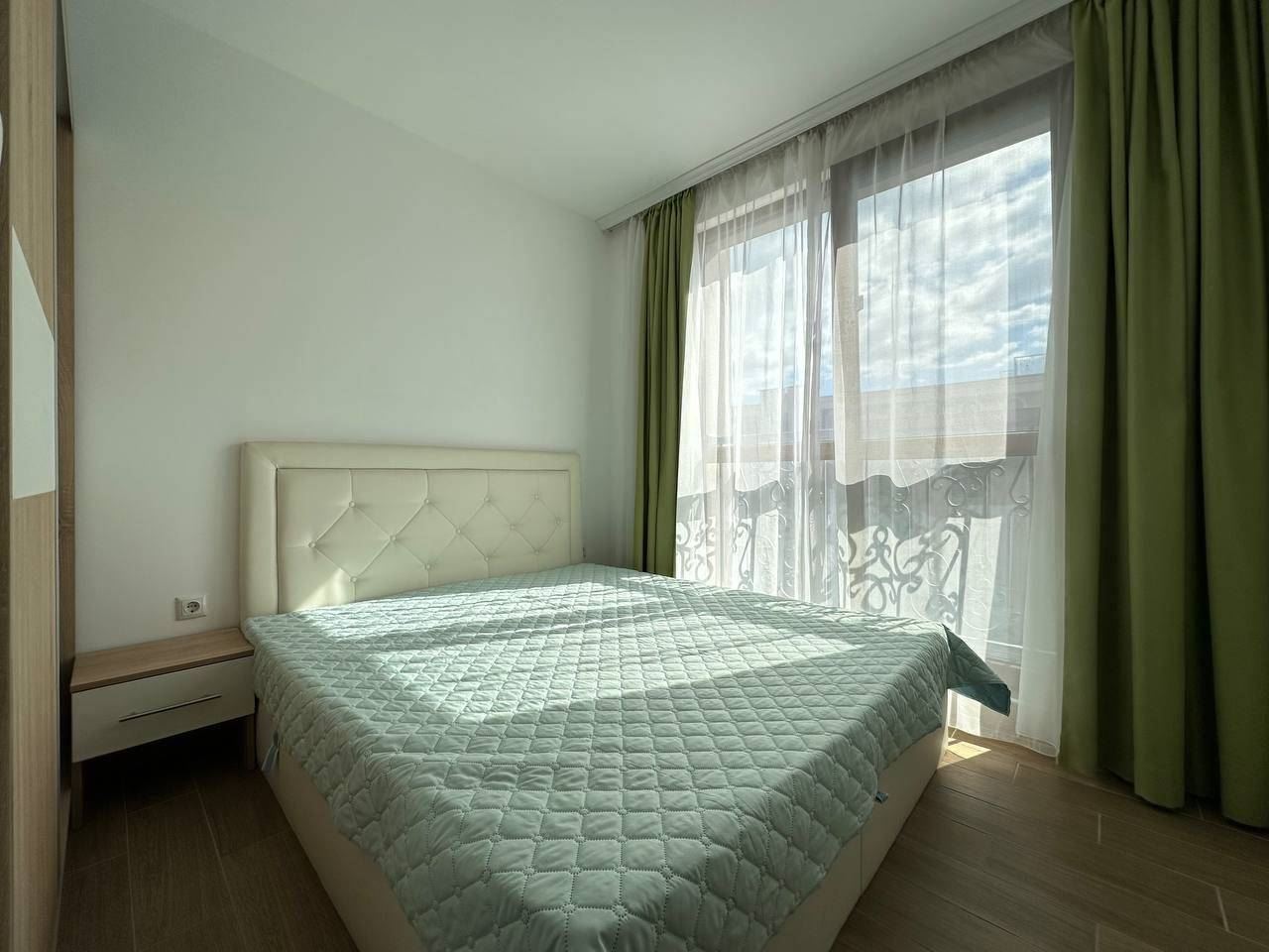 Třípokojový byt v elitním komplexu v Sunny Beach – moderní luxus, komfort a mořská atmosféra