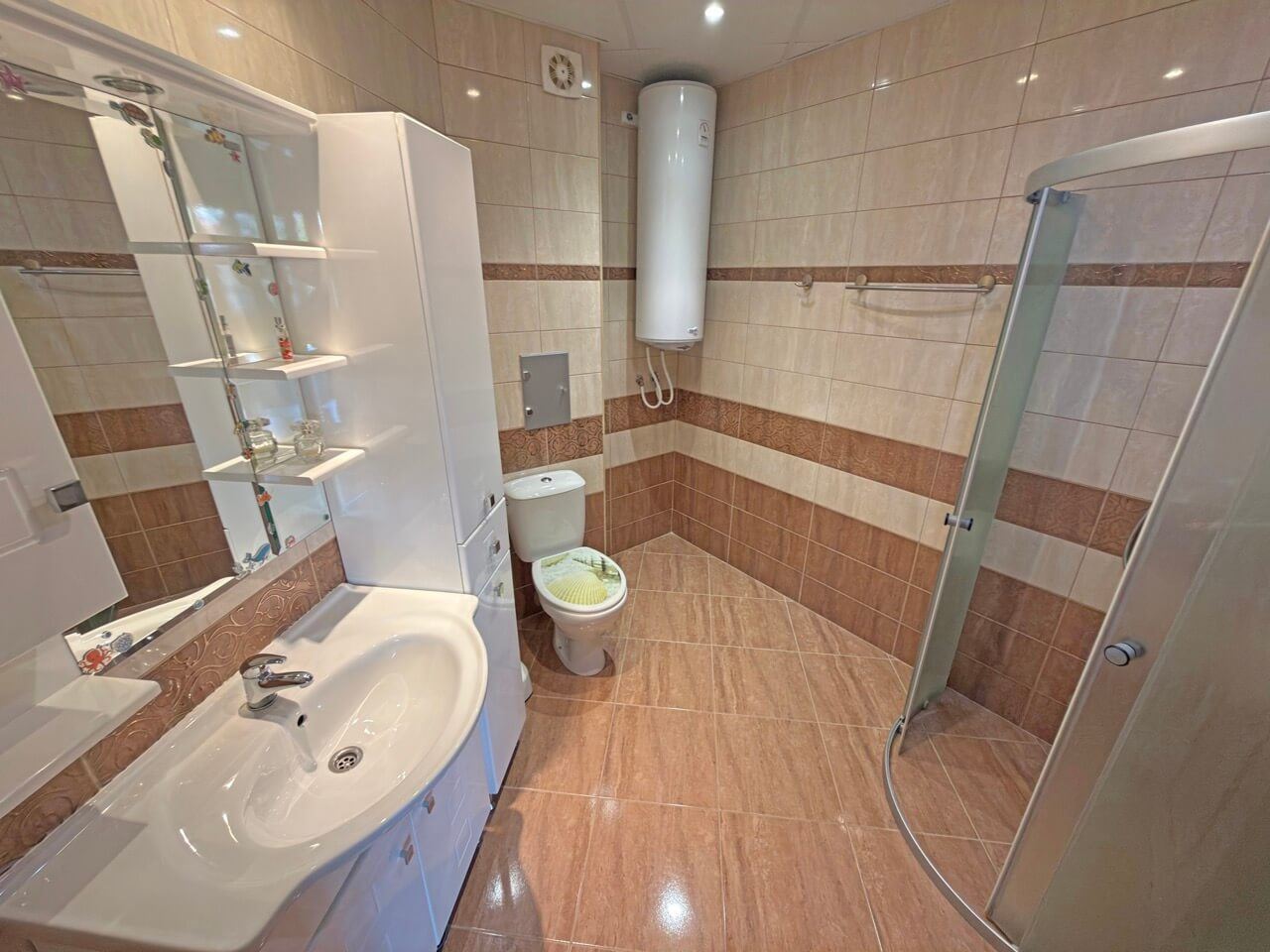 Apartmán se dvěma ložnicemi a výhledem na moře, 200 metrů od pláže v Pomorie