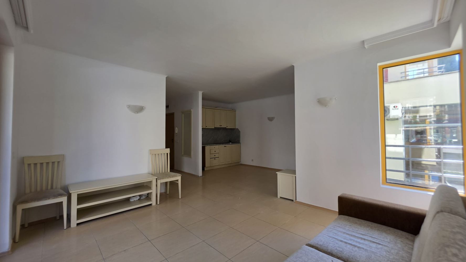Apartmán s vlastní zahrádkou ve Slunečném pobřeží – bez poplatku za údržbu!