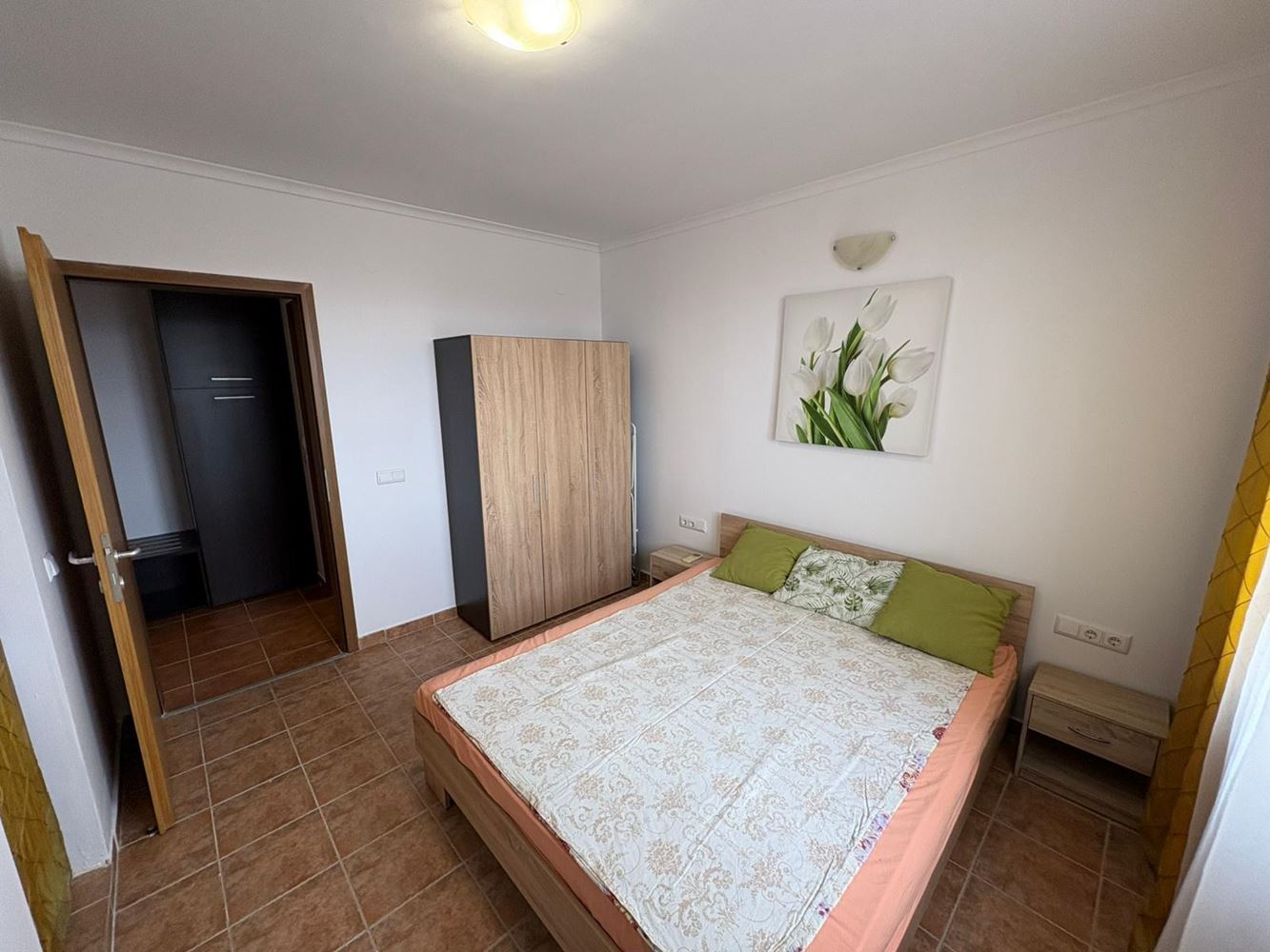 Pomorie – prostorný apartmán se 2 ložnicemi v první linii s výhledem na moře a nízkými náklady na údržbu