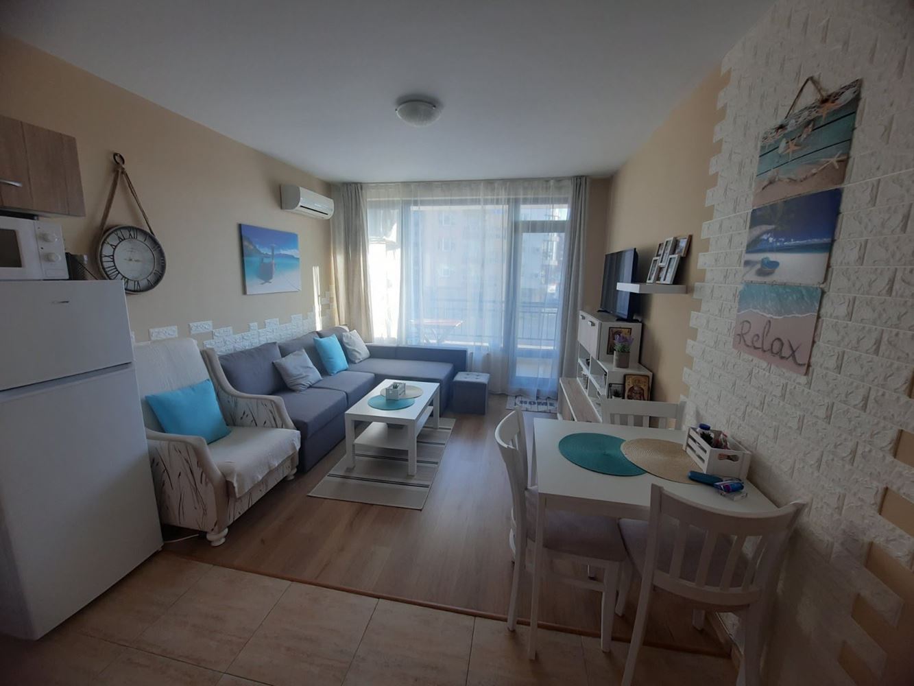 Dvoupokojový apartmán s jednou ložnicí pouhých 300 metrů od moře v Pomorie