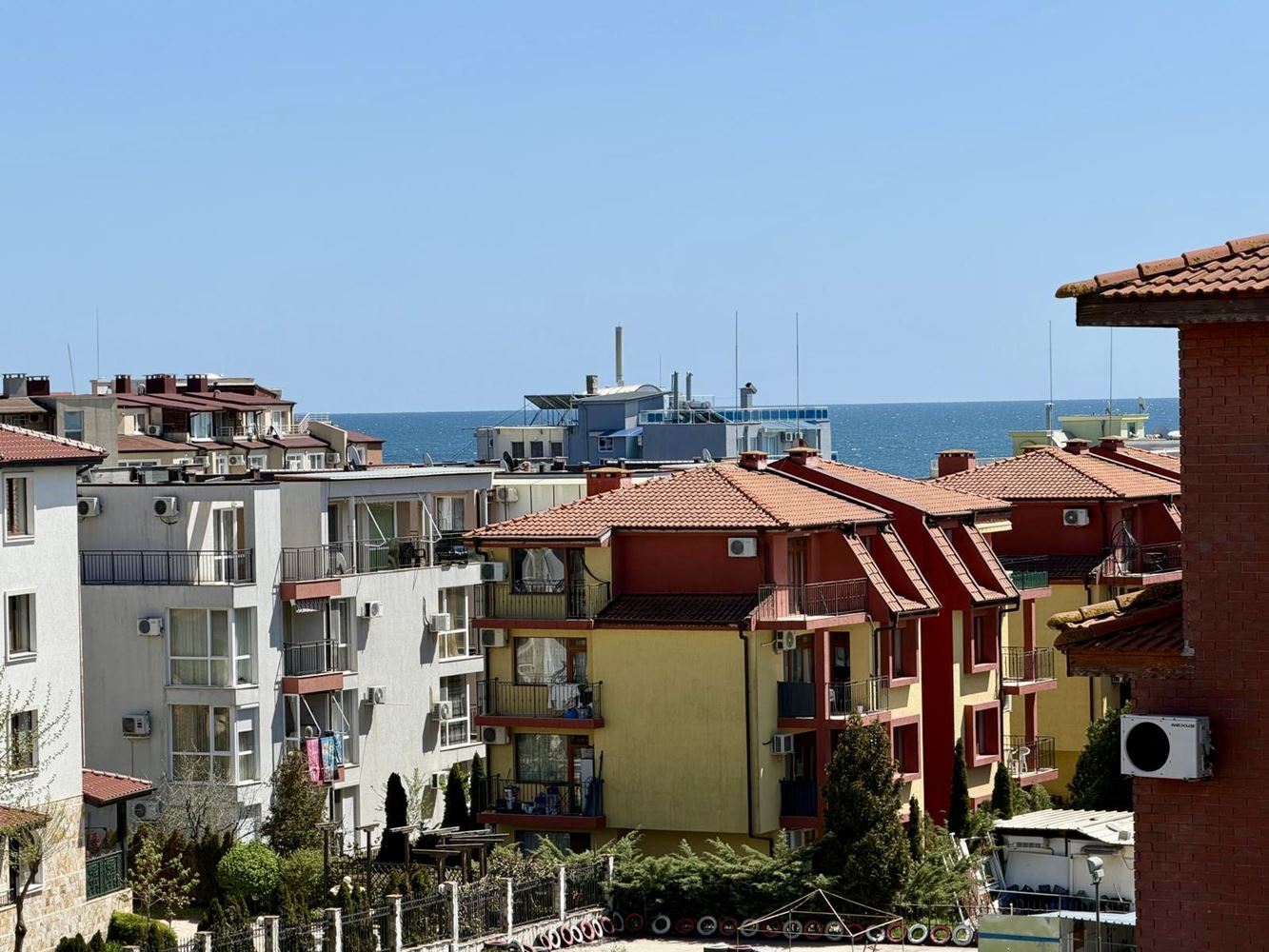 Panoramatické studio s úchvatným výhledem na moře v Nesebaru – připravené k nastěhování