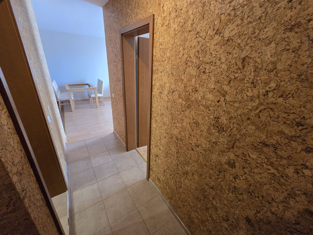 Nádherný apartmán s jednou ložnicí ve Sveti Vlas s výhledem na moře – vynikající investice jen pár kroků od pláže