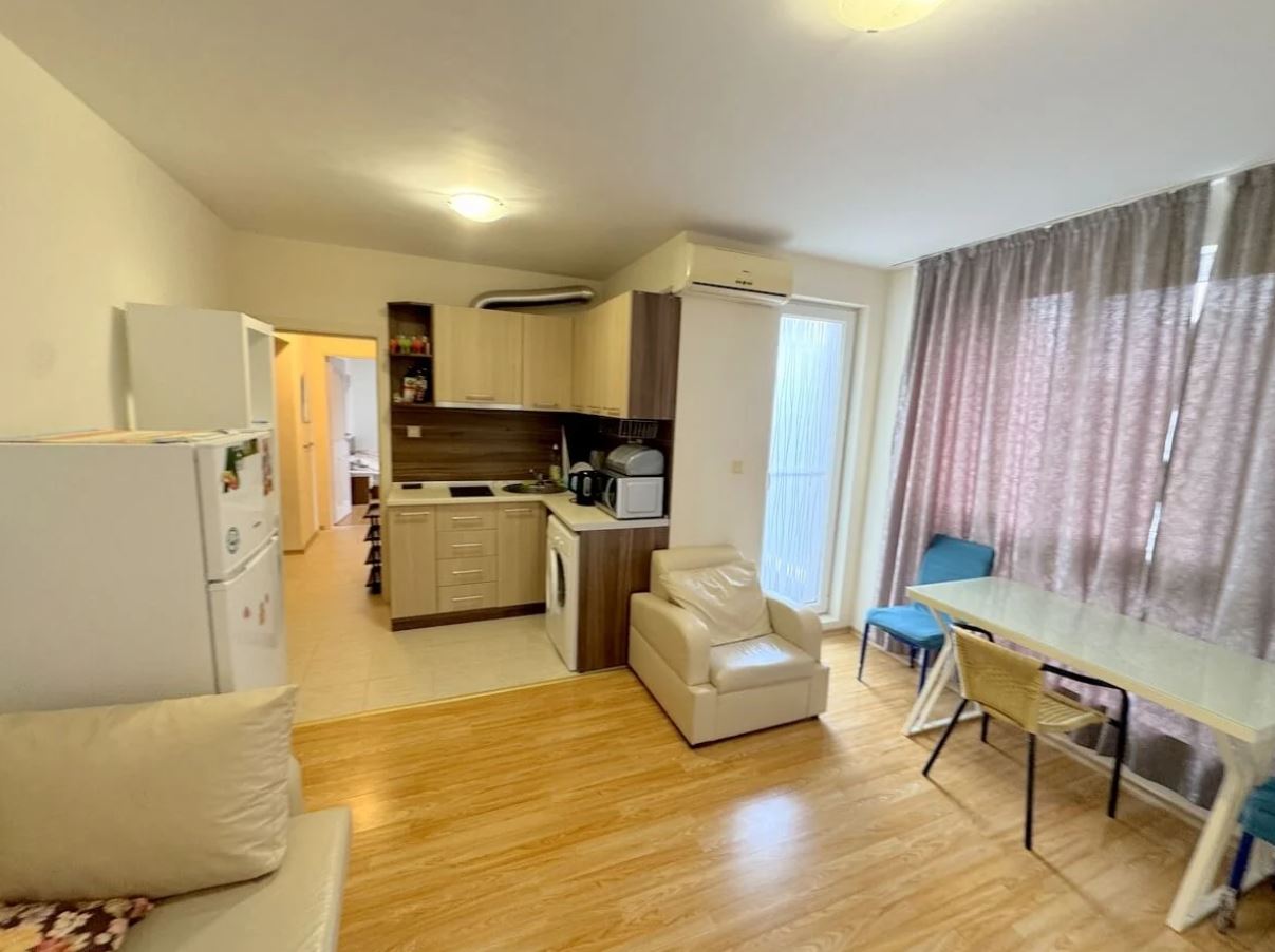Mořský komfort a útulnost ve stylovém apartmánu s jednou ložnicí v Ravdě