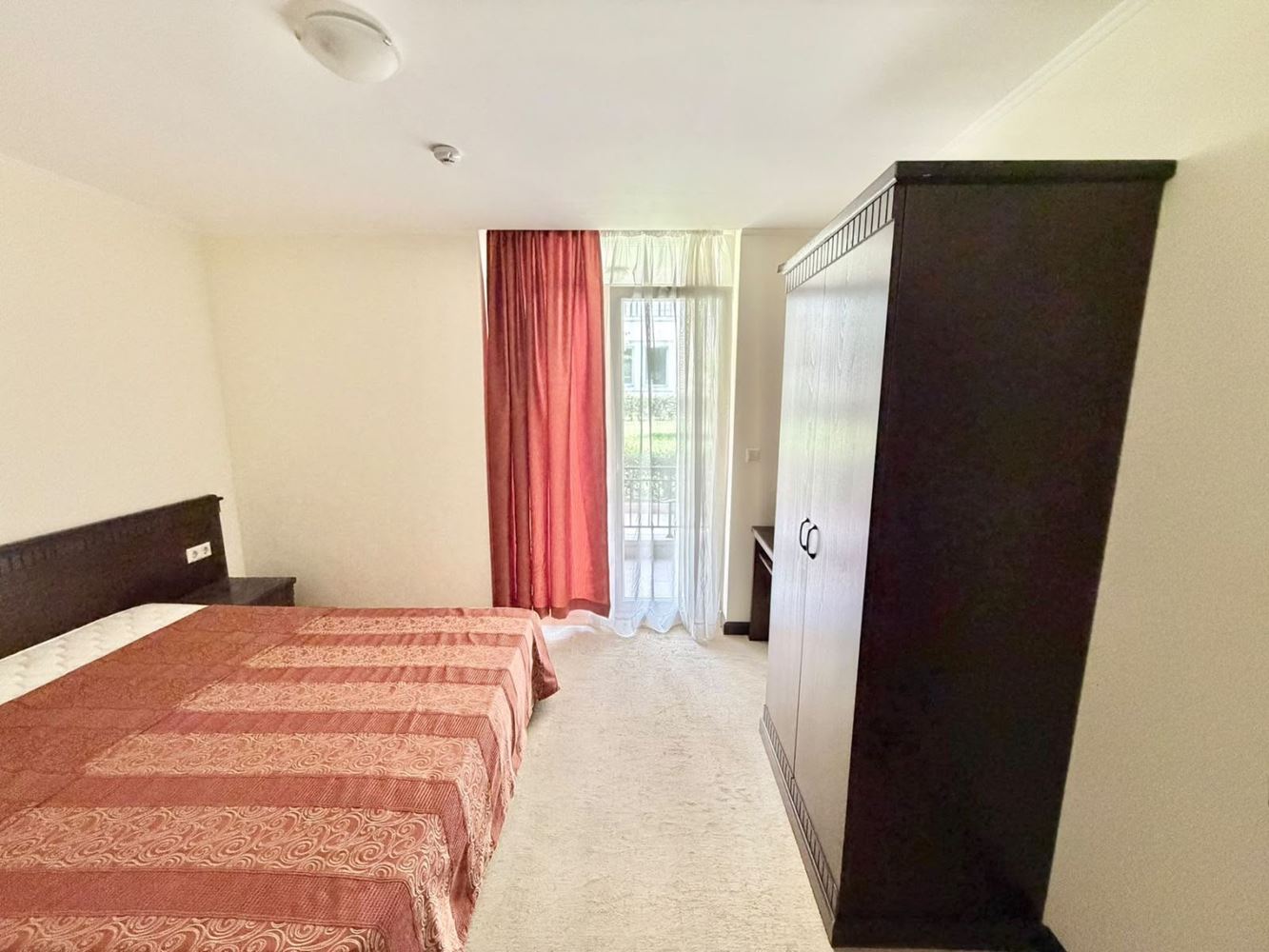 Luxusní apartmán s jednou ložnicí a výhledem do zahrady u Jižní pláže v Pomorie