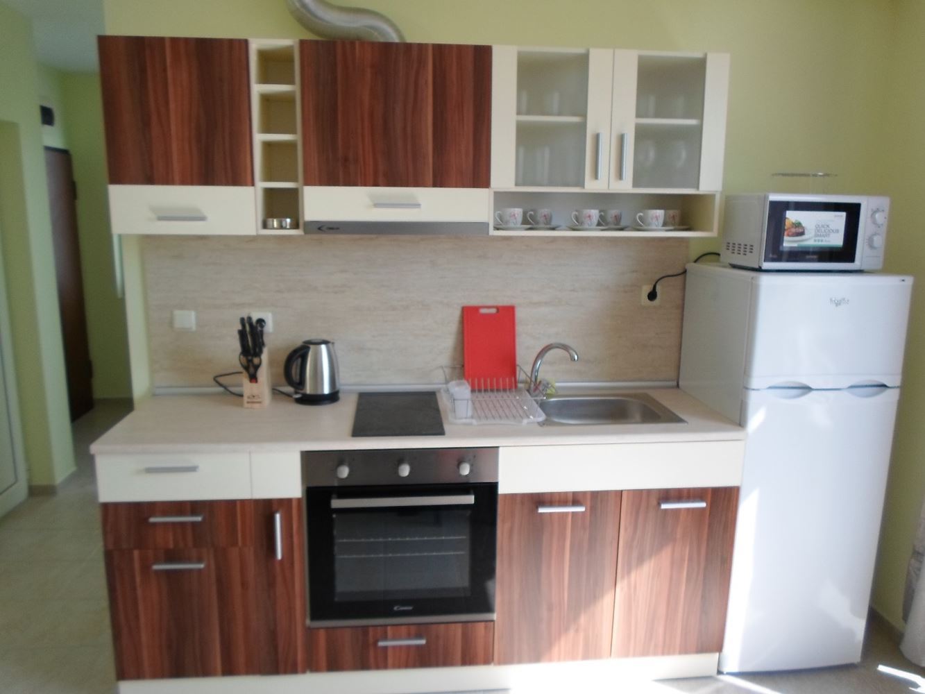 Prostorný apartmán se dvěma ložnicemi v Pomorie s panoramatickým výhledem na moře – ideální domov u pobřeží
