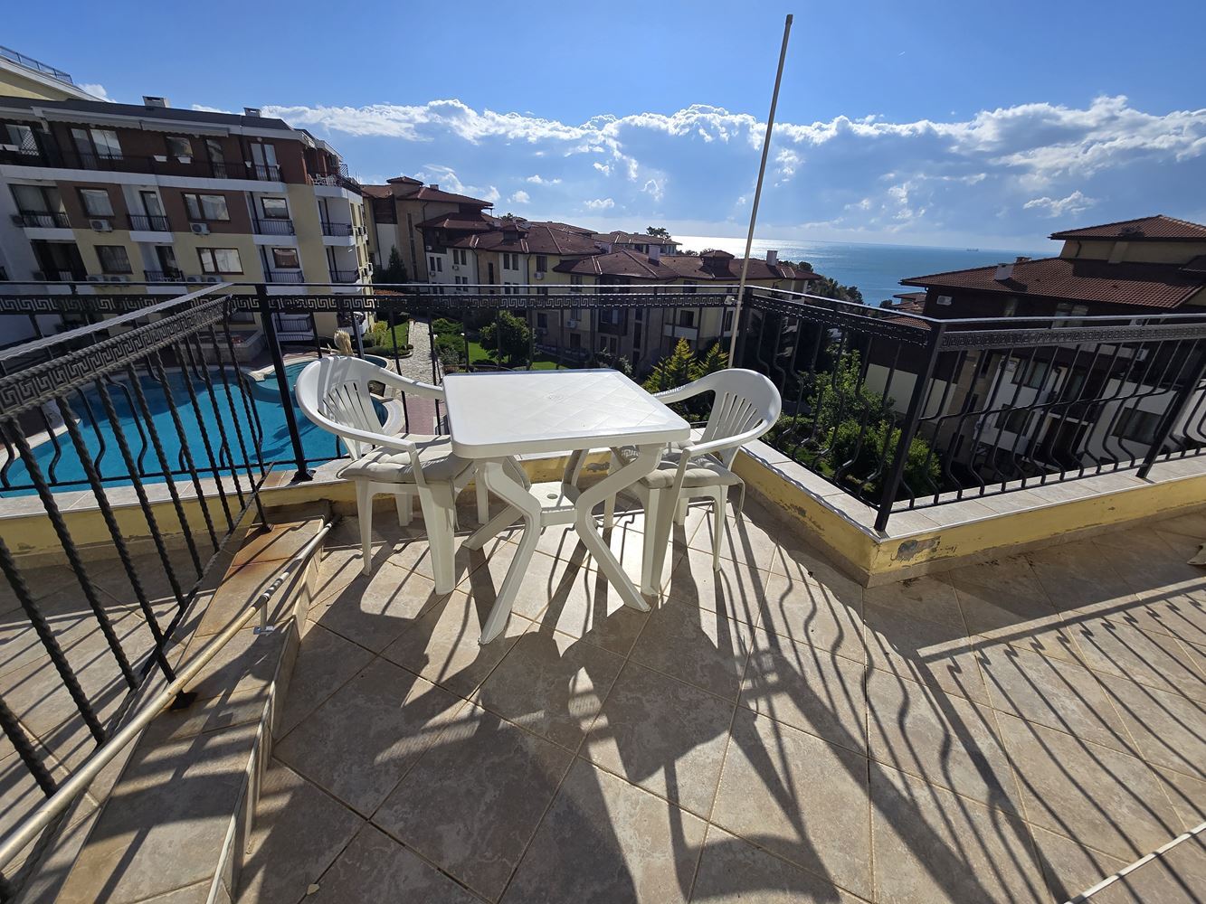 Panoramatický výhled na moře v první linii – zařízený byt s jednou ložnicí ve Sveti Vlas