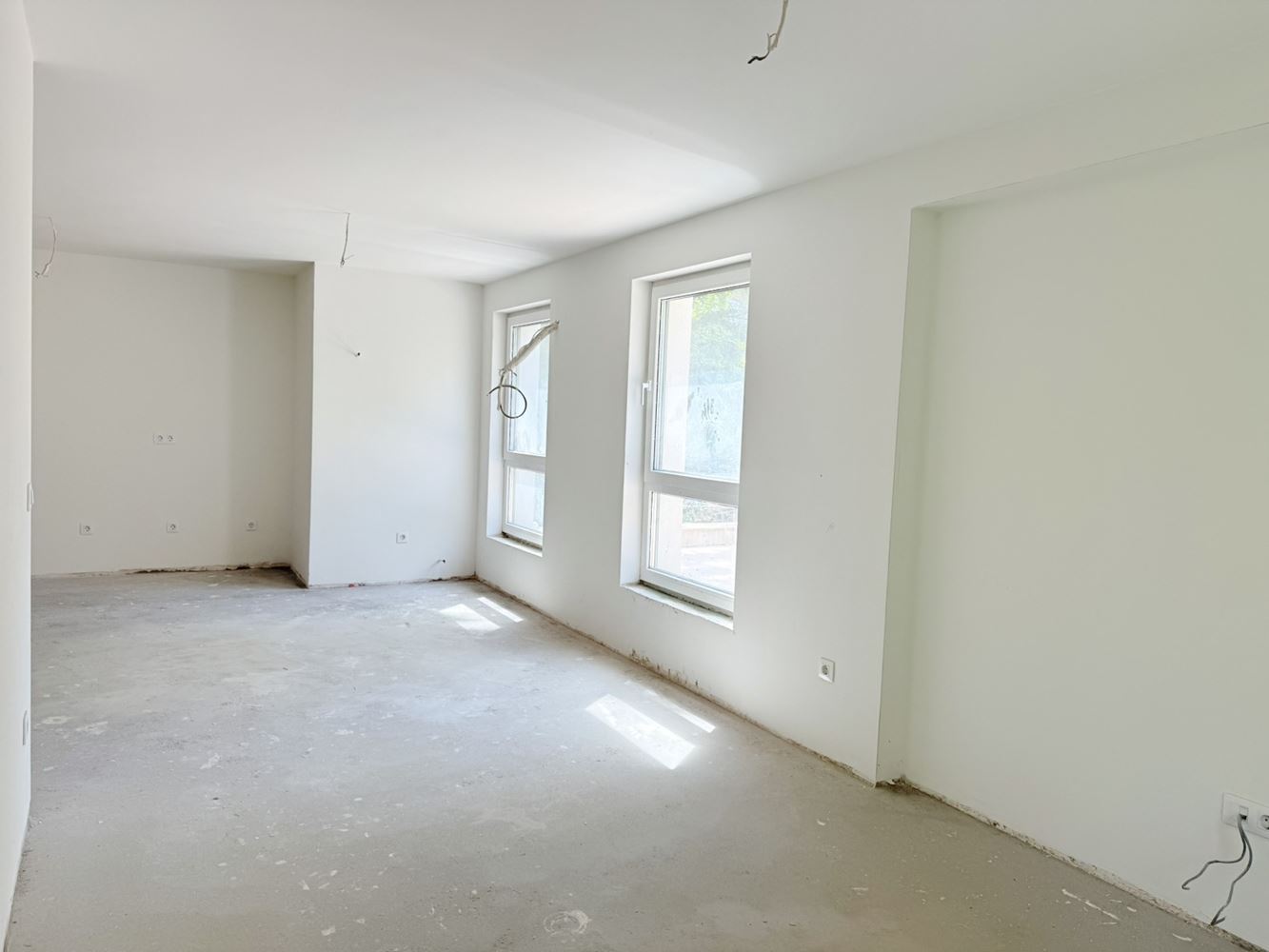Prostorný dvoupokojový apartmán v nové budově s Aktem 16 v Burgasu – komfort, prostor a skvělá lokalita