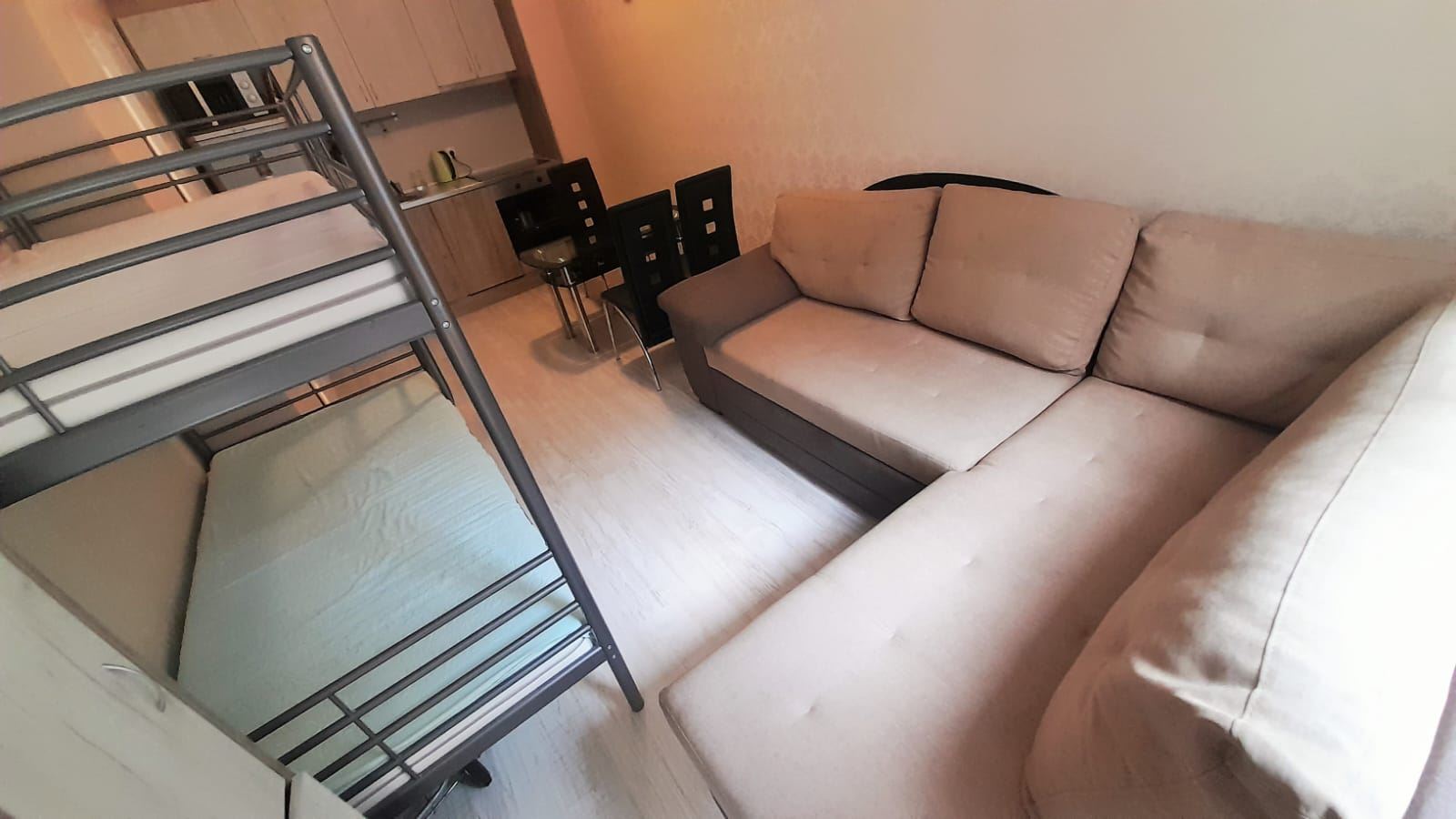 Apartmán s jednou ložnicí v prestižním komplexu v Slunečném pobřeží – komfort, vybavení a vynikající investice u moře