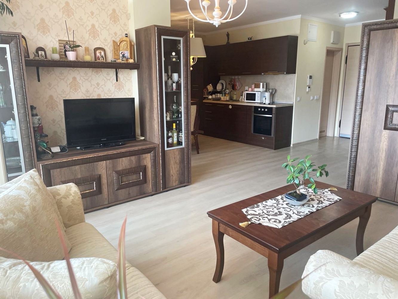 Prostorný apartmán se dvěma ložnicemi 100 metrů od pláže v Nesebaru