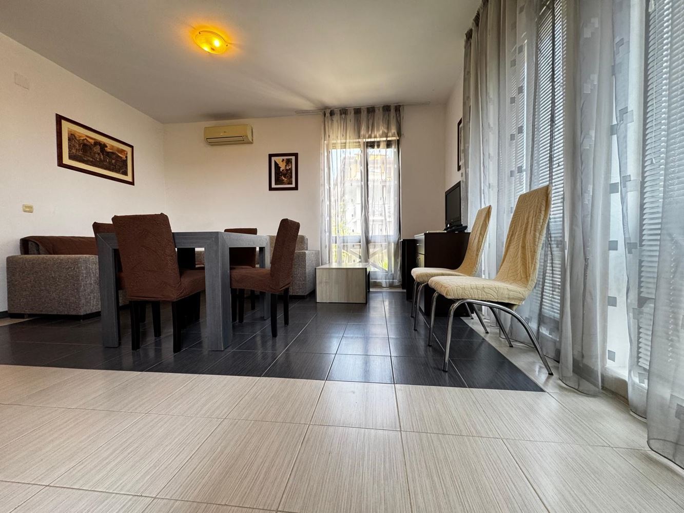 Apartmán s výhledem na moře v Černomorci – komfort, luxusní komplex a dokonalá prázdninová atmosféra