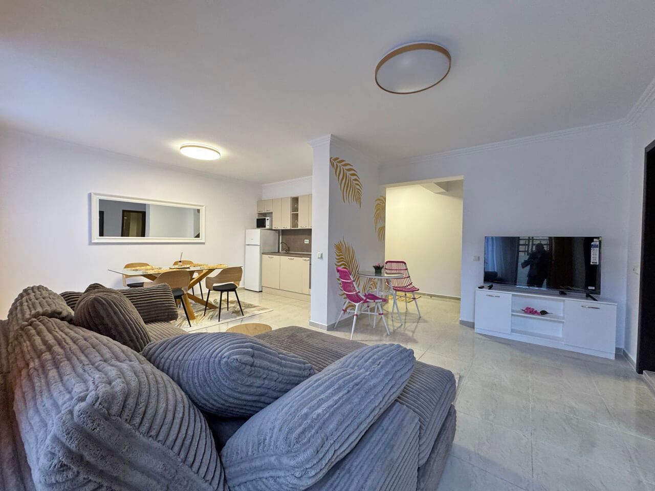 Prostorný dvoupokojový apartmán v prestižním komplexu v Sveti Vlas – 200 metrů od moře