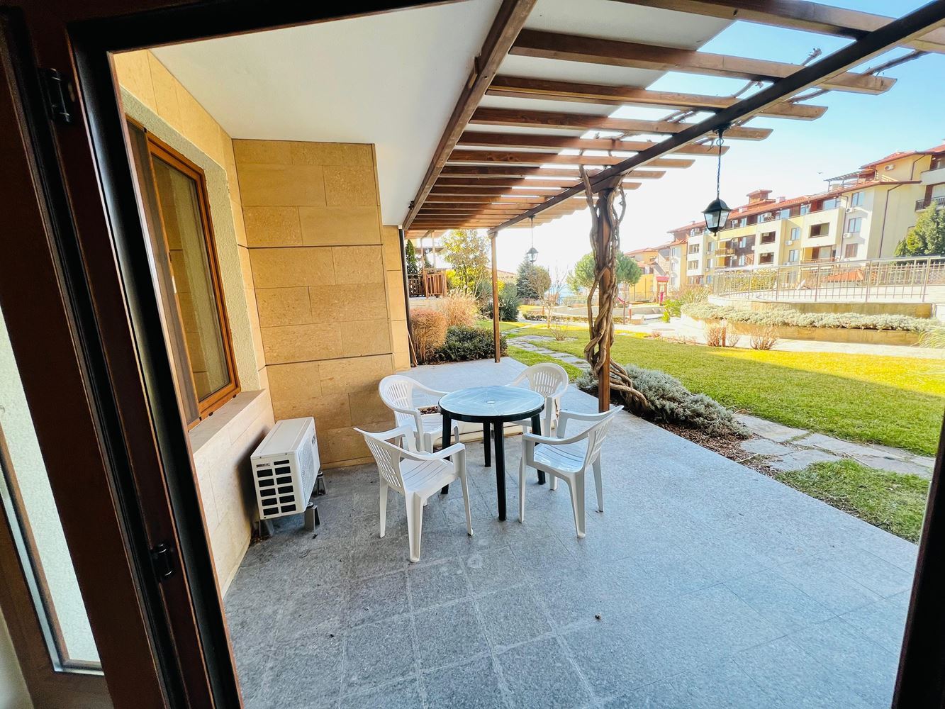 Prostorný apartmán se dvěma ložnicemi a výhledem na moře v luxusním komplexu na první linii ve Sveti Vlas