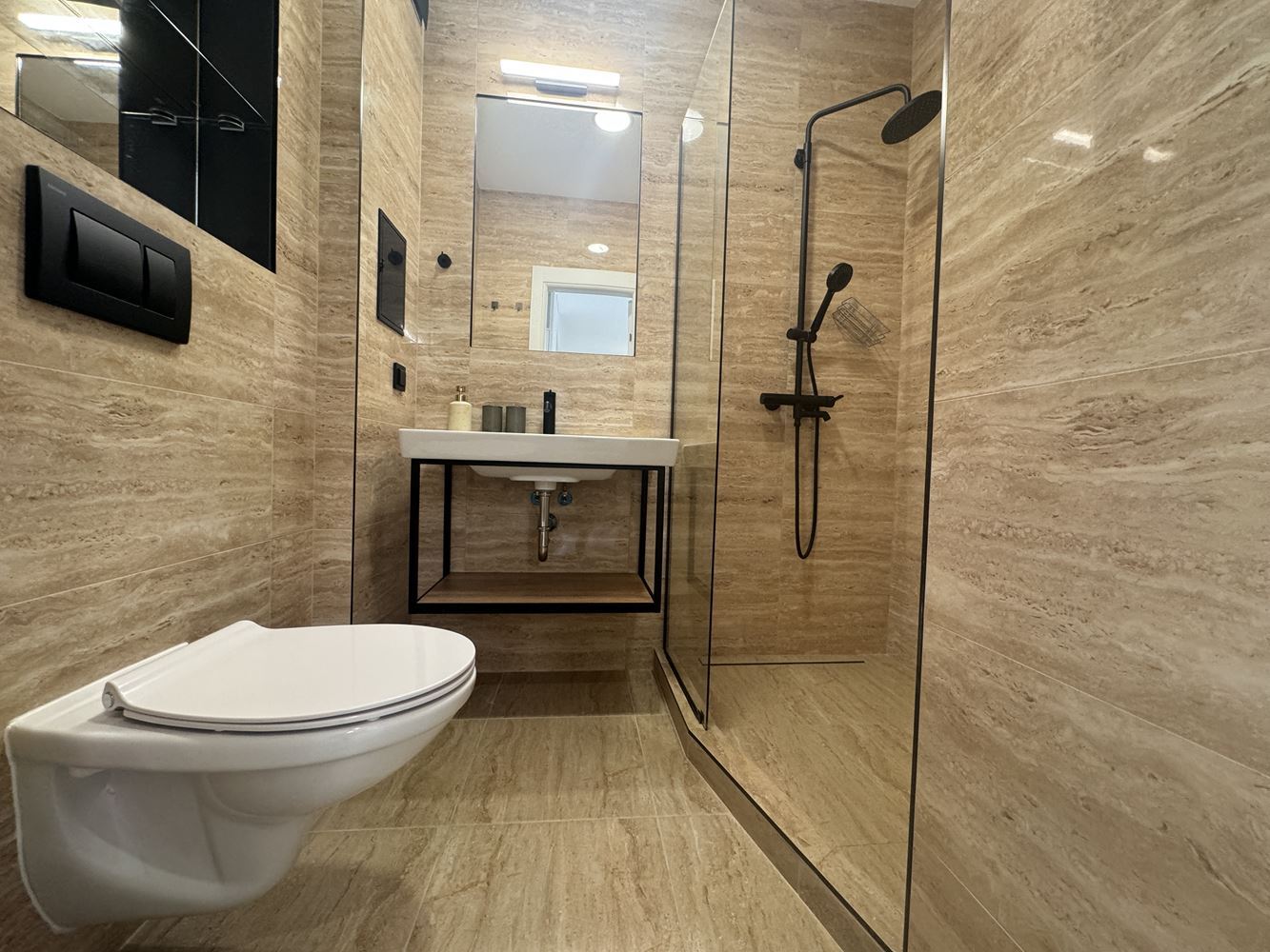 Apartmán s jednou ložnicí v butikové rezidenčním komplexu v Slunečném pobřeží – styl, komfort a vynikající investiční příležitost