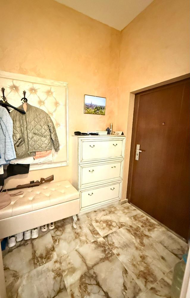 Luxusní mezonet s prostornou verandou a výhledem na bazén ve Sveti Vlas