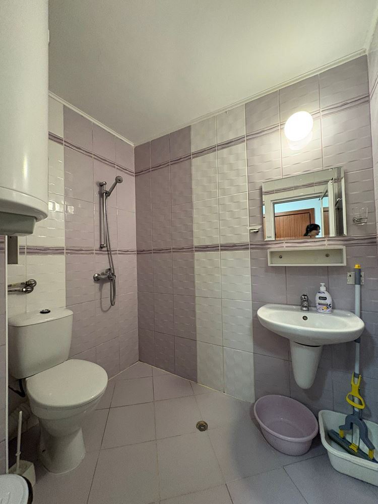 Prostorné plně zařízené studio v Pomorie – východní orientace a výborná poloha 400 m od moře