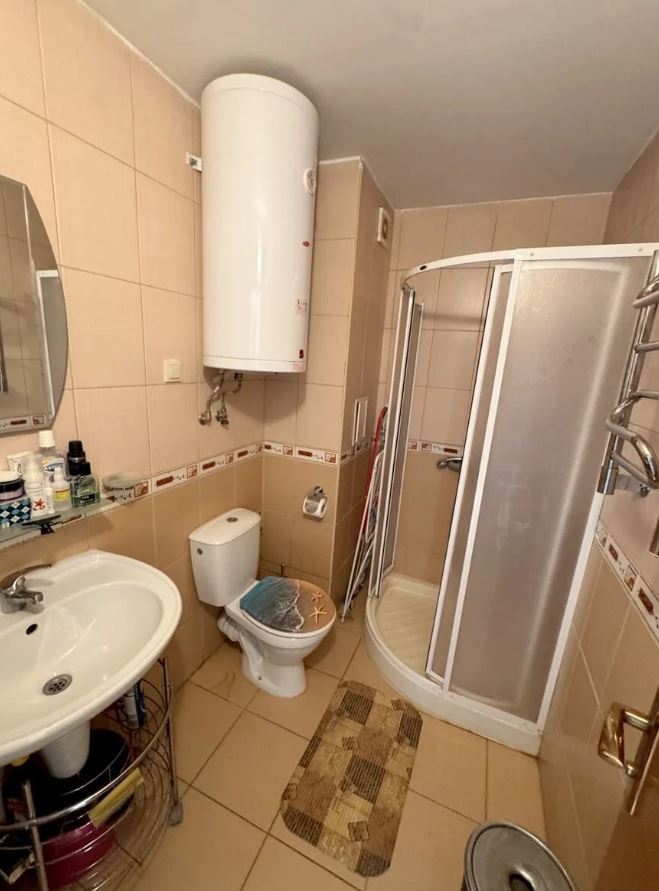 Prostorný apartmán se dvěma ložnicemi v Slunečném pobřeží – komfort, klid a příjemné prostředí