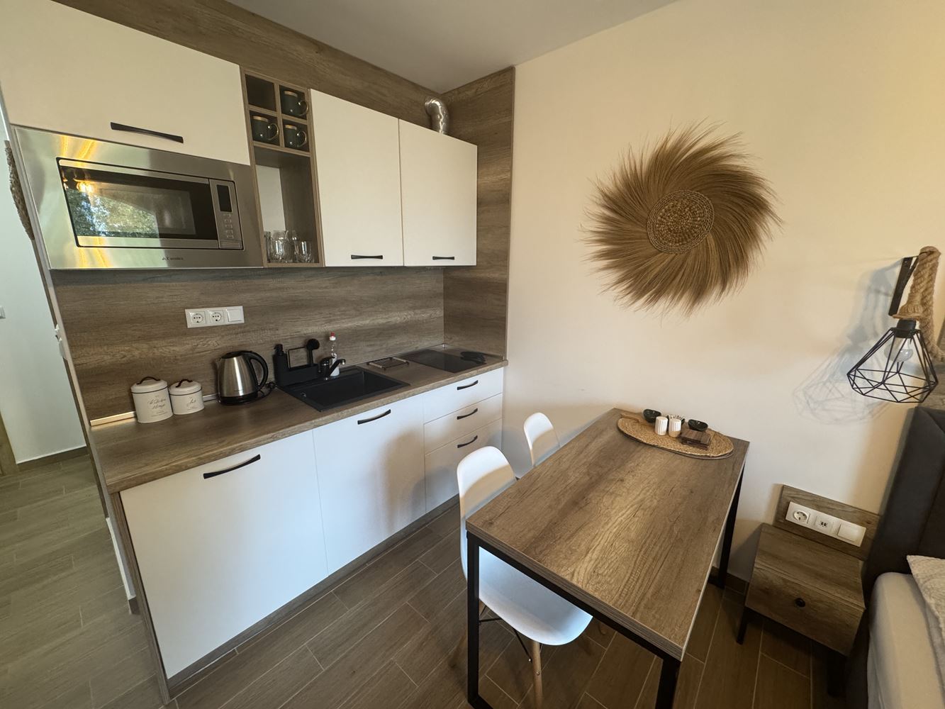 Elegantní studio v luxusním komplexu v srdci Slunečného pobřeží – pohodlí, styl a prestiž