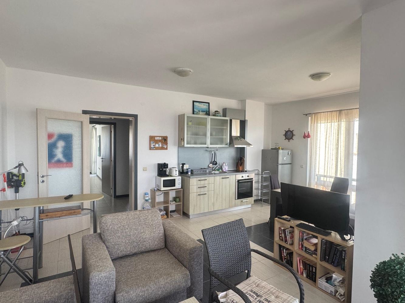 Vysněný domov u moře – apartmán se dvěma ložnicemi, skvělou polohou a širokou nabídkou vybavení