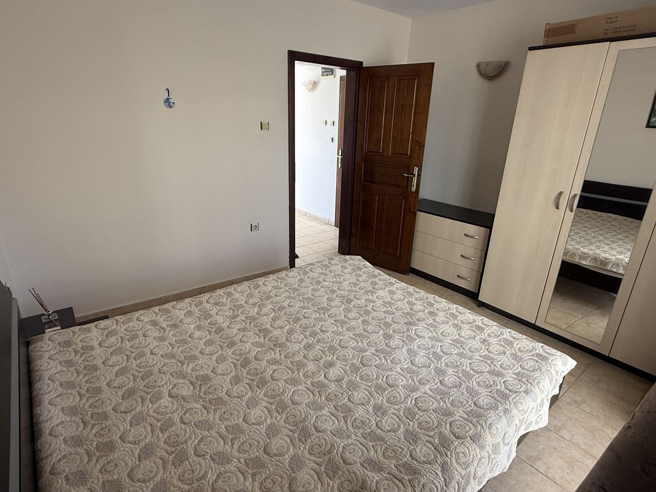 Dvoupokojový apartmán ve Svetém Vlasu – 300 m od moře, výborná infrastruktura a splátky do konce roku