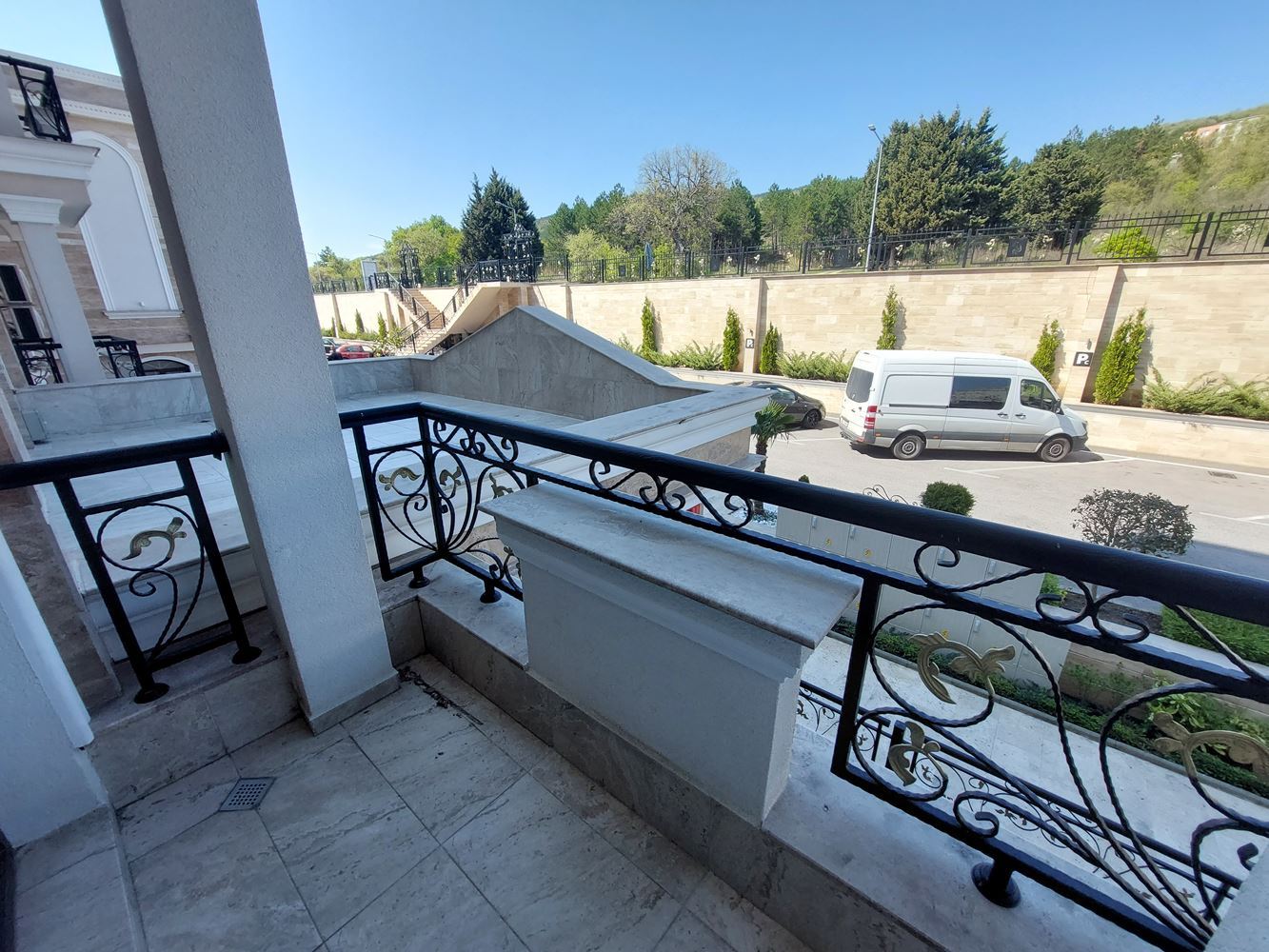 Elegantní studio v první linii u moře v prestižním komplexu ve Sveti Vlas – komfort, styl a výhled na moře