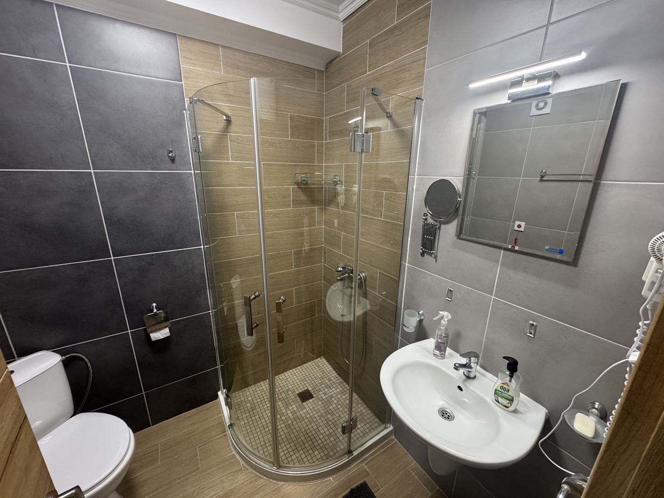 Elegantní studio v luxusním komplexu v srdci Slunečného pobřeží – pohodlí, styl a prestiž