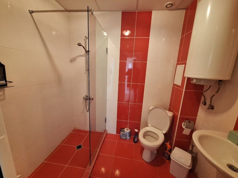 Zařízený apartmán s jednou ložnicí na první linii u moře s výhledem na moře v Byale