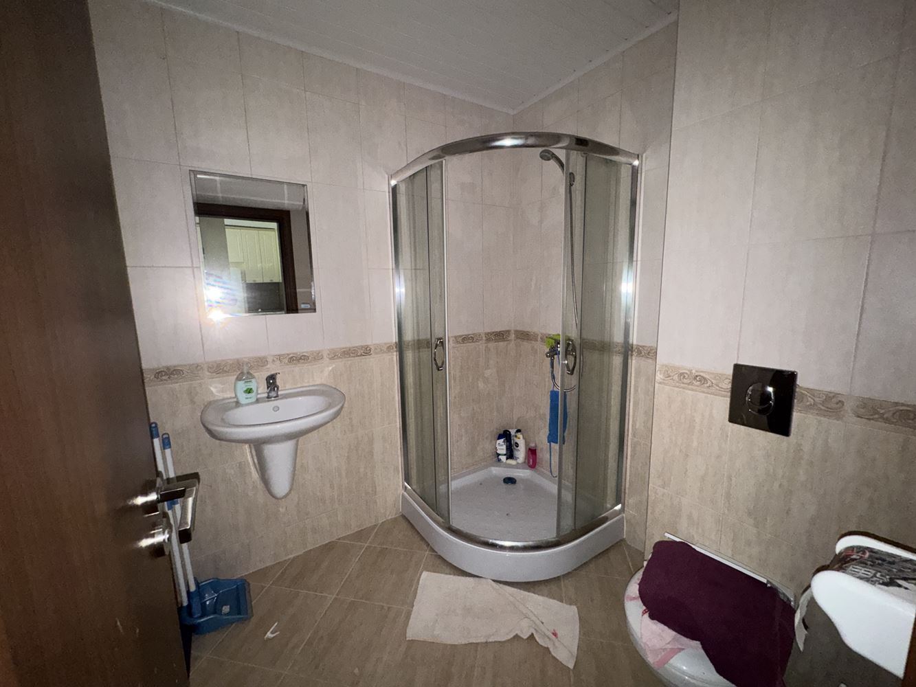 Apartmán s jednou ložnicí v prestižním komplexu u Sozopolu – komfort, klid a vynikající investice