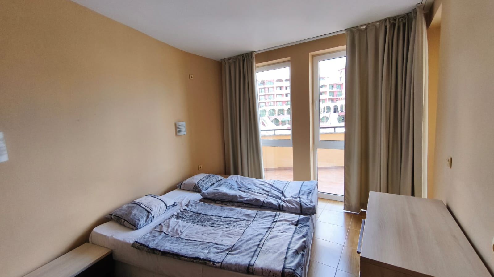 Prostorný apartmán se dvěma ložnicemi a výhledem na moře ve Sveti Vlas, 200 metrů od pláže