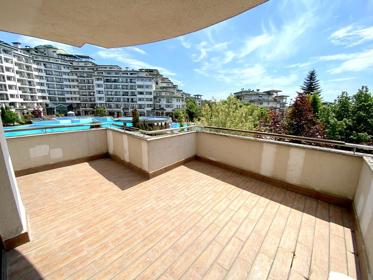 Dvoupokojový byt (s jednou ložnicí) v první linii u moře v Ravda – luxus, příroda a výhled na bazén