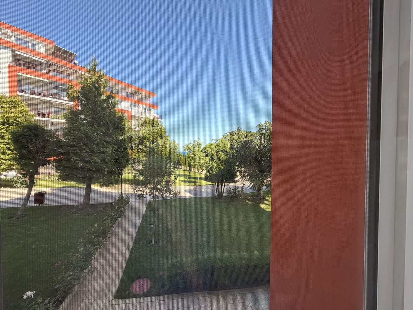 Absolutně první linie v Sveti Vlas! Prostorný apartmán s jednou ložnicí a nádherným výhledem na moře