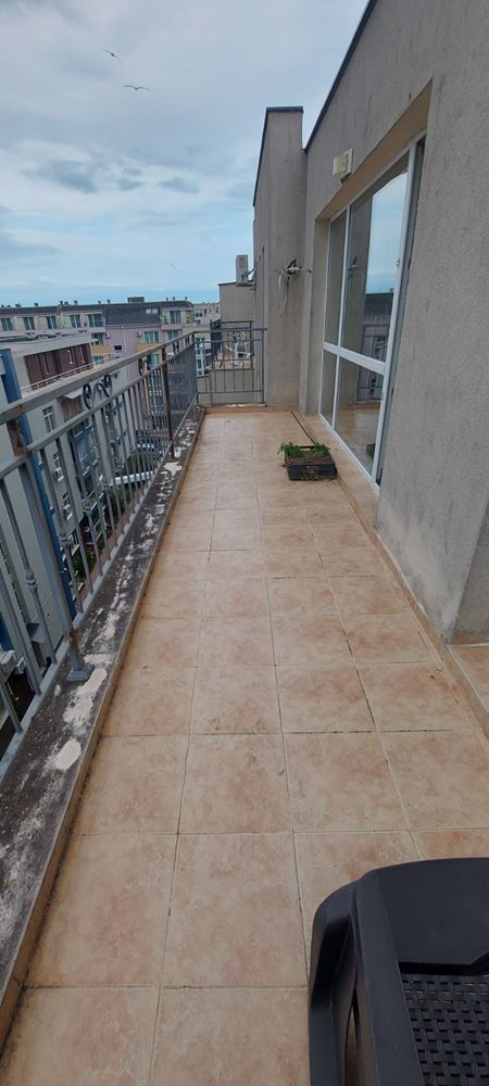 Prostorný apartmán s jednou ložnicí na Slunečném pobřeží – komfort, zeleň a skvělé zázemí v moderním komplexu