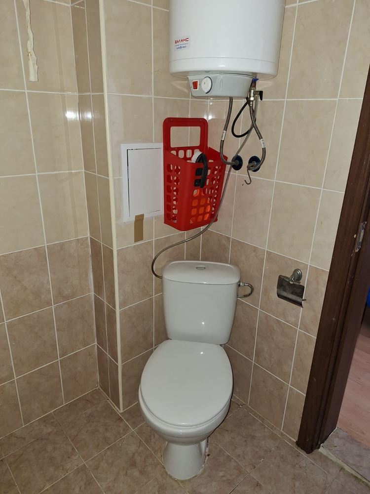 Prostorný byt s jednou ložnicí v luxusním komplexu s bazény a sportovními zařízeními