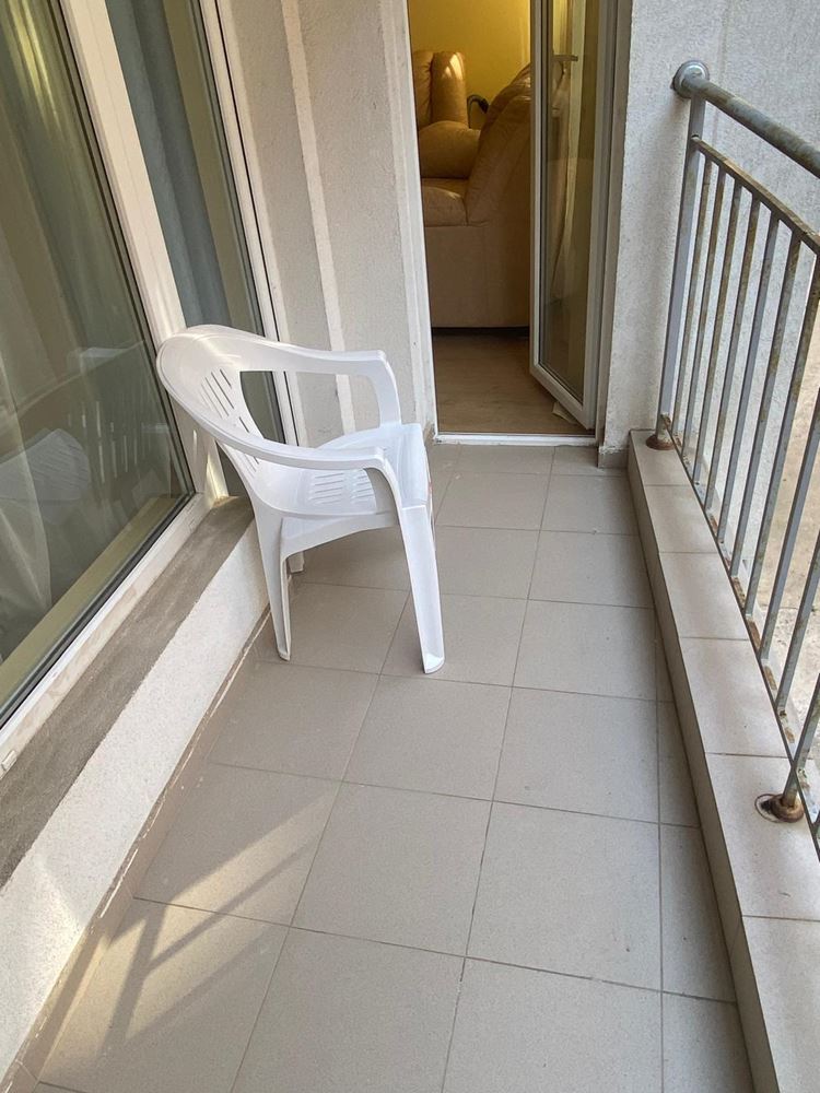 Zařízený apartmán s jednou ložnicí 50 m od moře v Pomorie