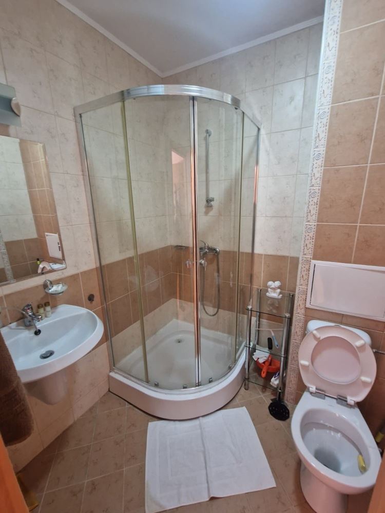 Byt s jednou ložnicí a panoramatickým výhledem v Slunečném pobřeží