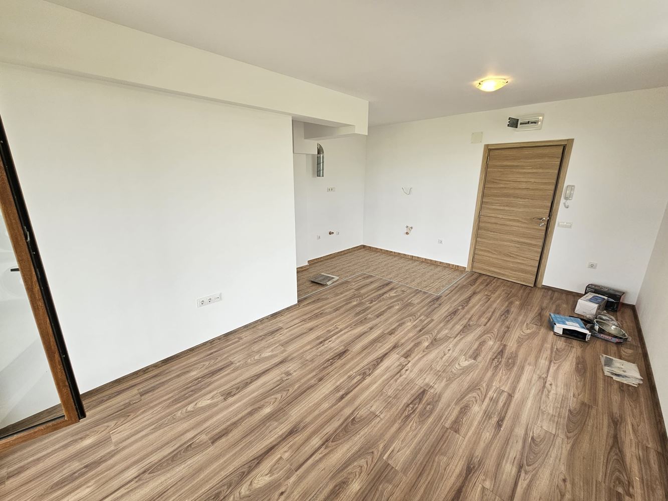 Dvoupokojový apartmán s panoramatickým výhledem v klidném komplexu u Aheloy