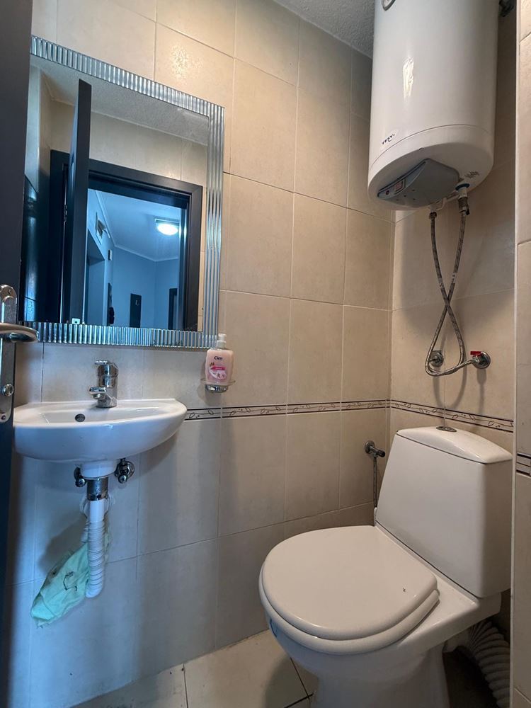 Prostorný apartmán se dvěma ložnicemi a krásným výhledem v klidném komplexu nedaleko Slunečného pobřeží