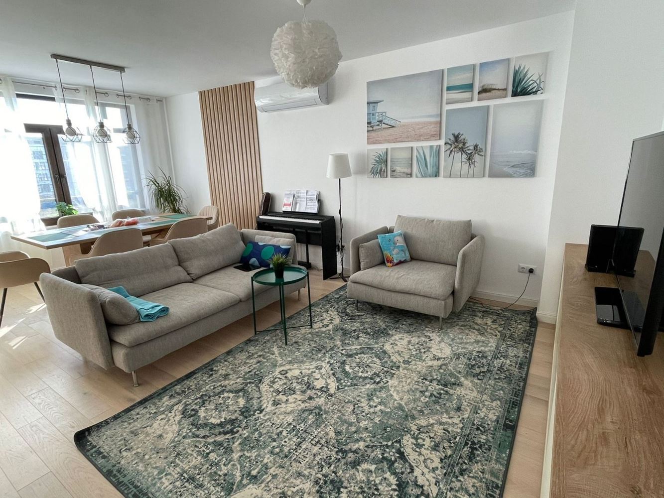 Prostorný pětipokojový apartmán s výhledem na moře v Pomorie – komfort, styl a funkčnost pro velkou rodinu